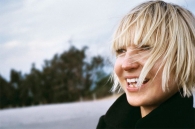 Клип Сии (Sia) — Fire Meet Gasoline