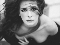 Клип Милен Фармер (Mylène Farmer) — City Of Love