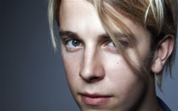 Клип Тома Оделла (Tom Odell) — Concrete