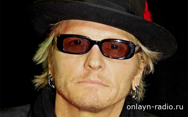 Бывший барабанщик Guns N ' Roses исполнил соло одного из хитов группы (видео)